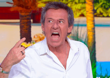 Les 12 coups de midi : Jean-Luc Reichmann victime d&rsquo;un incident technique, la maître de midi furieuse