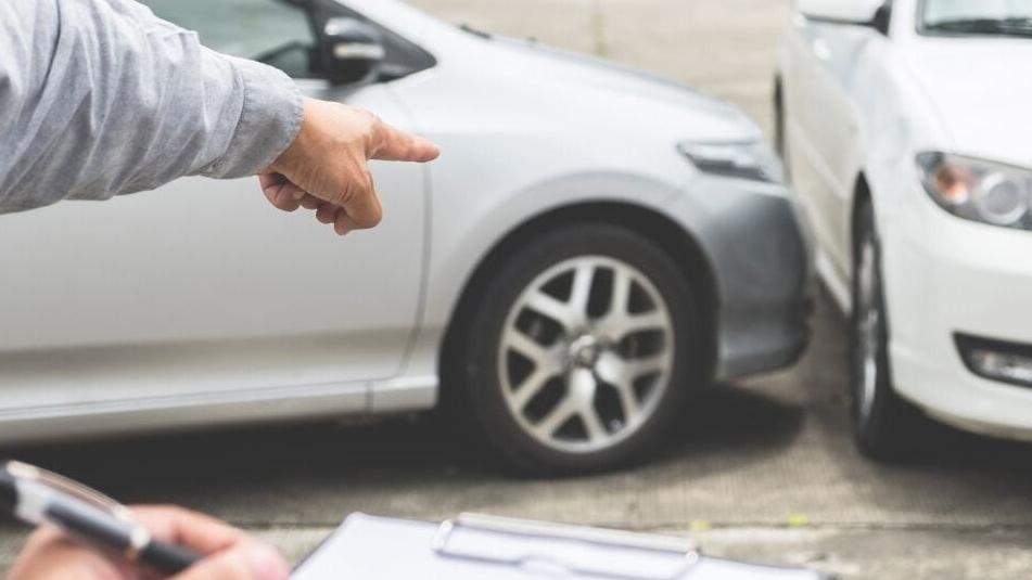 Cette technique redoutable qui vide votre portefeuille en 5 minutes sur la route des vacances 6 Cette technique redoutable qui vide votre portefeuille en 5 minutes sur la route des vacances 3867a3f7 acc6 4ed0 8f21 794b878cbb88 voiture