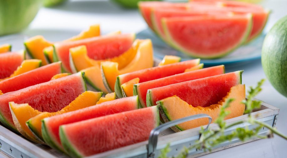 Les médecins sont formels : "Les gens qui mangent de la pastèque et du melon l'été..." 8 Les médecins sont formels : "Les gens qui mangent de la pastèque et du melon l'été..." Les médecins sont formels : « Les gens qui mangent de la pastèque et du melon l’été… »
