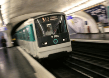 Corps dé*embré découvert dans le métro à Paris : la victime identifiée serait un ressortissant tchadien