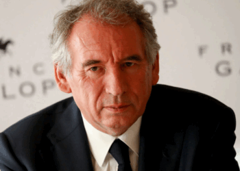 François Bayrou : un ami du Premier ministre balance sur son épouse, “Il n’en parle pas”