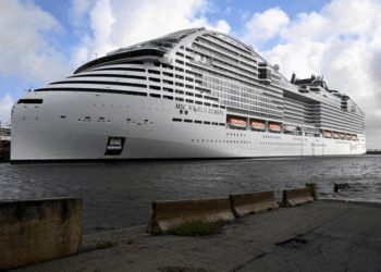 « On n’avait ni eau ni électricité » : un navire de croisière de luxe tombe en panne avec 6 500 passagers à son bord