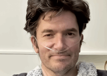 Il n’a jamais fumé et a eu un cancer du poumon à 45 ans : le seul symptôme qu’il a ignoré