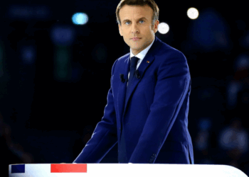 Emmanuel Macron : comment fait-il pour ne dormir que 3 à 4 heures par nuit et être très en forme ?