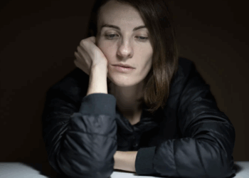 Après 31 ans de dépression résistante, un patient de 44 ans retrouve la joie grâce à une avancée scientifique majeure