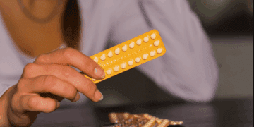 À 32 ans, elle prend un cachet banal pour ses règles… sa vie bascule à jamais