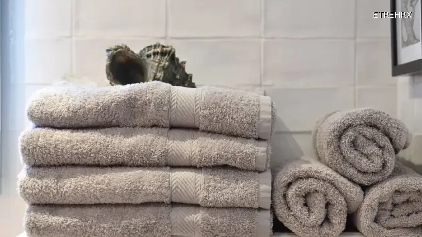 Ce détail sur vos serviettes de bain que vous utilisez chaque jour sans le savoir 4 Ce détail sur vos serviettes de bain que vous utilisez chaque jour sans le savoir Image d'illustration © ETREHEUREUX