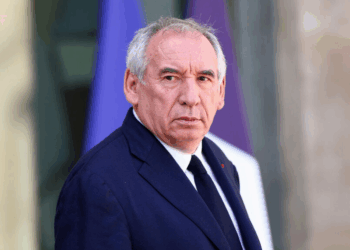 François Bayrou appelle « les boomers à être avec lui pour faire baisser la dette »