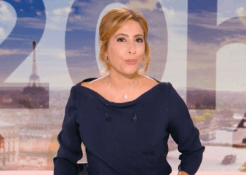 “Je suis très…” : les premiers mots de Léa Salamé au 20 heures de France 2