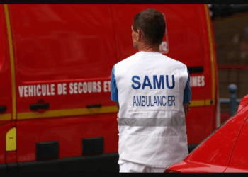 Grièvement blessé, il contacte le Samu qui refuse d’intervenir et lui conseille d’aller aux urgences