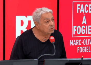 Enrico Macias en colère contre Emmanuel Macron : « De quoi se mêle-t-il »