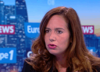 «Le problème est à l&rsquo;Elysée» : Sarah Knafo appelle à la démission d&rsquo;Emmanuel Macron