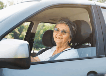 Retraite : voici 5 types de voitures que les seniors ne devraient pas acheter (ni conduire)