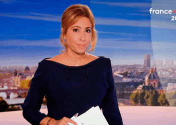 Léa Salamé : « Vous êtes enceinte, félicitations ! », l&rsquo;annonce de grossesse inattendue qui a marqué le retour de Quelle époque !