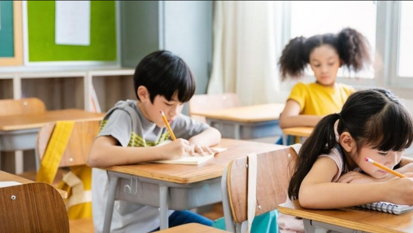 Enfant HPI : Un élève prononce ce mot en classe et se fait expulser par la maîtresse "elle pensait qu’il l’insultait" 2 Enfant HPI : Un élève prononce ce mot en classe et se fait expulser par la maîtresse "elle pensait qu’il l’insultait" Capture decran 2025 09 23 200855