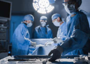 Incidents graves à l’hôpital : plus de 4600 cas recensés en 2024 dont la moitié sont mortels