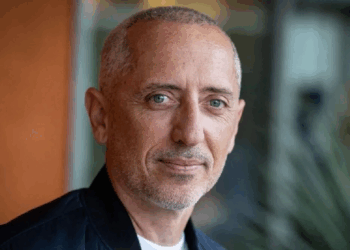 Après sa conversion religieuse, Gad Elmaleh vide son sac : “J’ai une éducation dans une famille…”