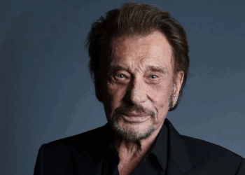 Johnny Hallyday : bientôt une série sur le chanteur, voici à quoi les fans peuvent s’attendre