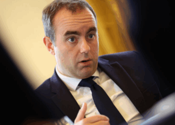 Petites retraites : Sébastien Lecornu jette ENCORE de l’huile sur le feu, « tout le monde est très remonté »