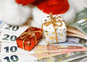 Prime de Noël : voici combien vont toucher les Français grâce à ce gros coup de pouce de la CAF en 2025