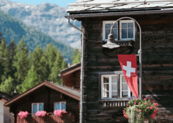 En Suisse, les squatteurs n’ont aucune chance : expulsions en quelques heures et sanctions sévères, voici comment le pays agit