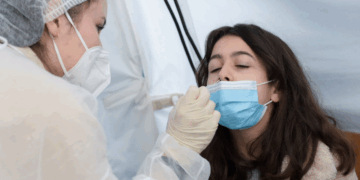 « Ca reste une maladie sévère »: le nouveau variant « Frankenstein » XFG du Covid est-il dangereux?