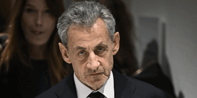 Nicolas Sarkozy au restaurant après sa condamnation : la réaction très tranchée des clients dévoilée 1 Nicolas Sarkozy au restaurant après sa condamnation : la réaction très tranchée des clients dévoilée Capture decran 2025 09 30 184741