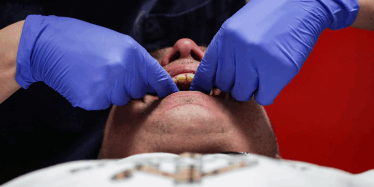Escroquerie à la CPAM : des dentistes et un comptable auraient détourné plus de 2 millions d’euros 1 Escroquerie à la CPAM : des dentistes et un comptable auraient détourné plus de 2 millions d’euros Capture decran 2025 10 01 143335
