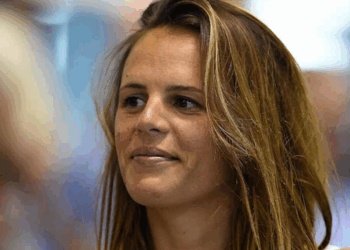 « J&rsquo;ai besoin de votre aide… » : Laure Manaudou se retrouve dans une situation improbable