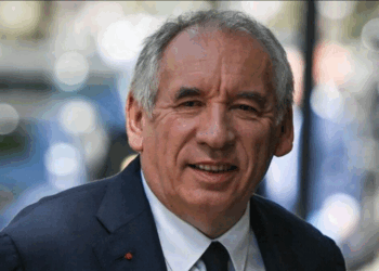 Taxer les ultra-riches ? « Bayrou avait raison » Périco Légasse tranche sur ce sujet qui divise l&rsquo;opinion publique