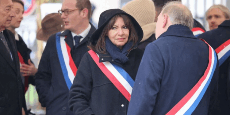 ”Je ne me sens pas cougar” : À 65 ans, Anne Hidalgo assume pleinement son couple avec un homme beaucoup plus jeune 1 ”Je ne me sens pas cougar” : À 65 ans, Anne Hidalgo assume pleinement son couple avec un homme beaucoup plus jeune Capture decran 2025 10 03 131027