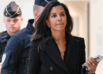 Karine Le Marchand, 57 ans, sur la sellette ? Chez M6, « ils n&rsquo;en peuvent plus »