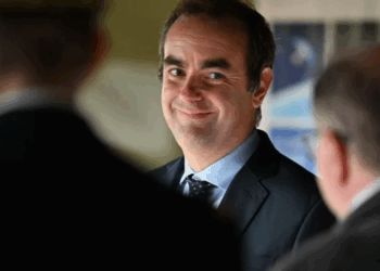 Pourquoi Sébastien Lecornu renonce au 49.3 pour l&rsquo;examen du budget 2026