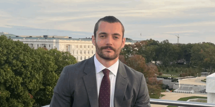 "On vit chez les fous": le plaidoyer de Louis Sarkozy contre les frais de représentation des élus 1 "On vit chez les fous": le plaidoyer de Louis Sarkozy contre les frais de représentation des élus Capture decran 2025 10 06 201138