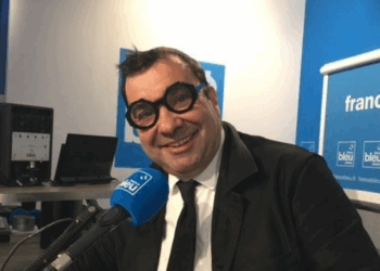 «Il a un problème de psyché, il est dingue» : la charge du député Richard Ramos contre Macron
