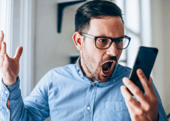 Démarchage téléphonique : raccrocher au nez de son interlocuteur est une grosse erreur, voici une technique beaucoup plus efficace pour avoir la paix