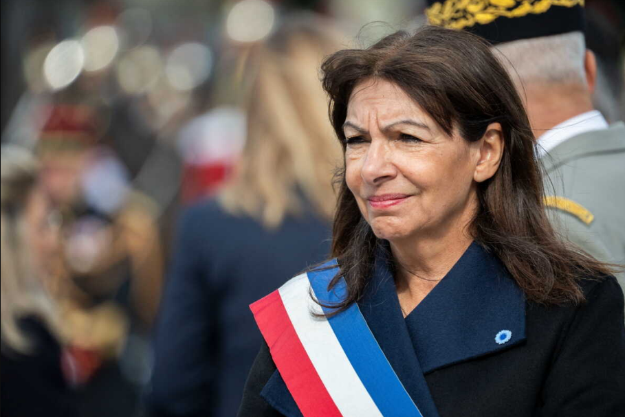 «Je vous mets au défi de vivre avec 4 900 euros par mois» : Hidalgo revient sur le scandale des notes de frais 4 «Je vous mets au défi de vivre avec 4 900 euros par mois» : Hidalgo revient sur le scandale des notes de frais Capture decran 2025 10 09 133222