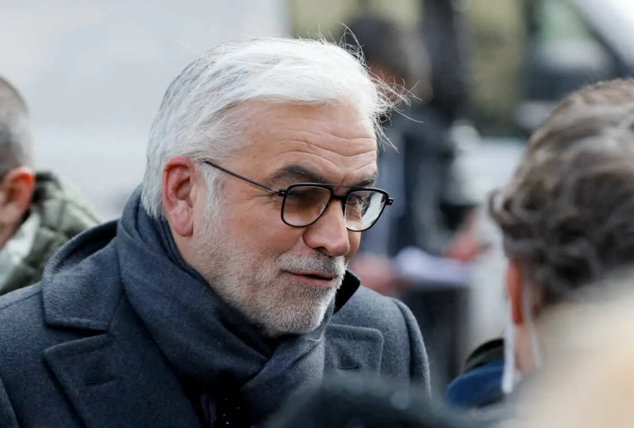 “Il était sans pitié. Il parlait mal…” : un ex-collaborateur de Pascal Praud balance sur sa face cachée 3 “Il était sans pitié. Il parlait mal…” : un ex-collaborateur de Pascal Praud balance sur sa face cachée Capture decran 2025 10 09 155345