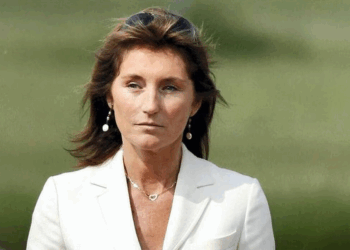 Ex-femme de Sarkozy, Cécilia Attias dérape et tacle les femmes voilées : « Pendant que tu travailles, d&rsquo;autres attendent à la CAF »