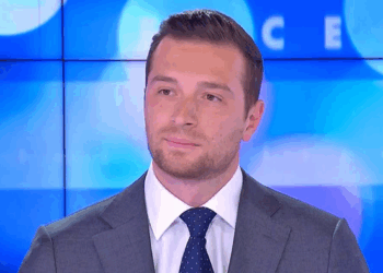 Jordan Bardella met en garde contre « l&rsquo;extrême gauche » lors d&rsquo;une interview explosive sur CNEWS : « Je ne laisserai jamais mon pays dans les mains de… »