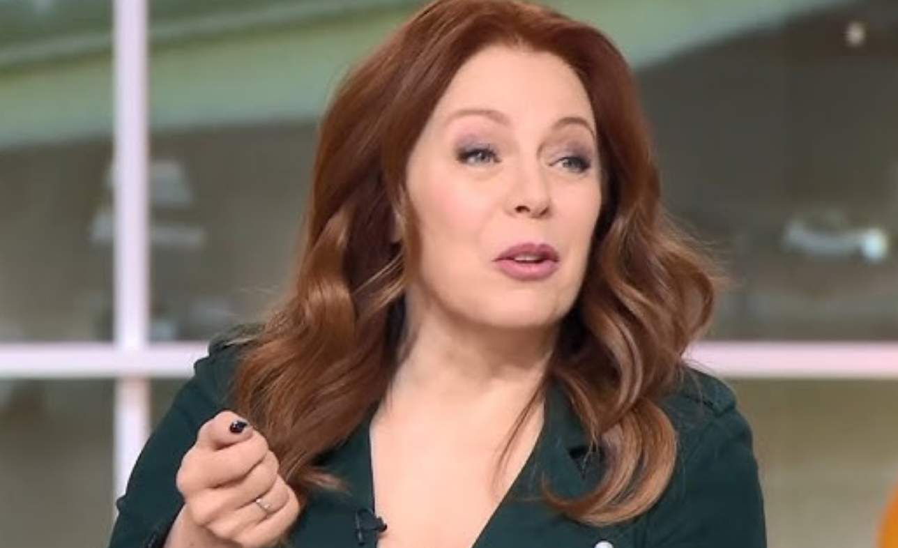 "Il adore ça" : Isabelle Boulay balance son surprenant rituel intime avec Gabriel Attal 4 "Il adore ça" : Isabelle Boulay balance son surprenant rituel intime avec Gabriel Attal Capture decran 2025 10 16 165734
