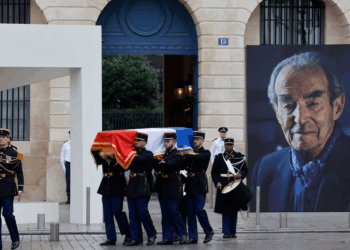 Panthéon : le cercueil de Robert Badinter ne contiendra pas son corps, mais 4 objets symboliques…