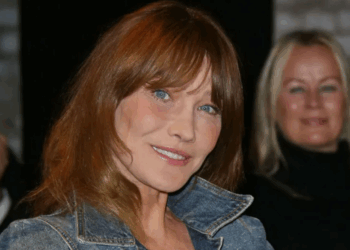 Carla Bruni brutalement honnête sur ses beaux-fils : « Les trois enfants de mon mari, ils sont… »