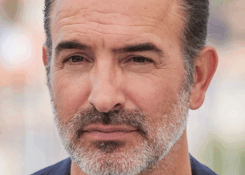 « Le gros problème de ce pays, c&rsquo;est… » : Jean Dujardin « chauvin » assumé, son aveu cash sur la France