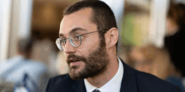 Nicolas Sarkozy en prison : son fils Louis Sarkozy appelle à un rassemblement 10 Nicolas Sarkozy en prison : son fils Louis Sarkozy appelle à un rassemblement Nicolas Sarkozy en prison : son fils Louis Sarkozy appelle à un rassemblement