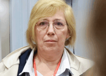 "Je n'ai pas eu de larmes" : Nadine Jubillar réagit à la condamnation de son fils Cédric pour le meurtre de Delphine Jubillar 8 "Je n'ai pas eu de larmes" : Nadine Jubillar réagit à la condamnation de son fils Cédric pour le meurtre de Delphine Jubillar « Je n’ai pas eu de larmes » : Nadine Jubillar réagit à la condamnation de son fils Cédric pour le meurtre de Delphine Jubillar