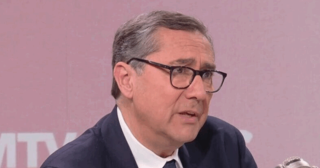 "C'est une obsession hein ?!" : le remplaçant d'Apolline de Malherbe agacé par son invité, il ne tourne pas autour du pot 5 "C'est une obsession hein ?!" : le remplaçant d'Apolline de Malherbe agacé par son invité, il ne tourne pas autour du pot « C’est une obsession hein ?! » : le remplaçant d’Apolline de Malherbe agacé par son invité, il ne tourne pas autour du pot