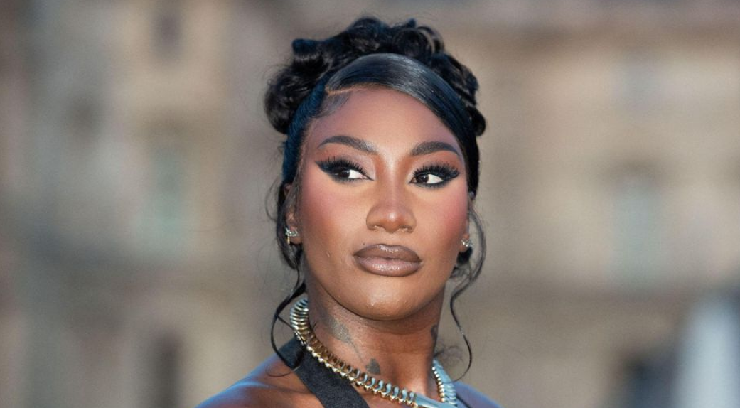 "J’crois que c’est l’heure": Aya Nakamura annonce un nouvel album et un concert au Stade de France 2 "J’crois que c’est l’heure": Aya Nakamura annonce un nouvel album et un concert au Stade de France Capture decran 2025 10 25 005351