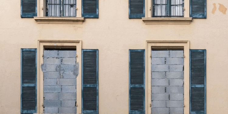 "Faire exactement comme eux" : ces propriétaires qui font appel à des gangs pour déloger les squatteurs 1 "Faire exactement comme eux" : ces propriétaires qui font appel à des gangs pour déloger les squatteurs Capture decran 2025 10 27 134023
