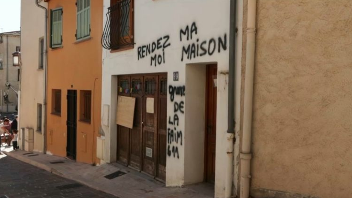 "Faire exactement comme eux" : ces propriétaires qui font appel à des gangs pour déloger les squatteurs 2 "Faire exactement comme eux" : ces propriétaires qui font appel à des gangs pour déloger les squatteurs Capture decran 2025 10 27 134036